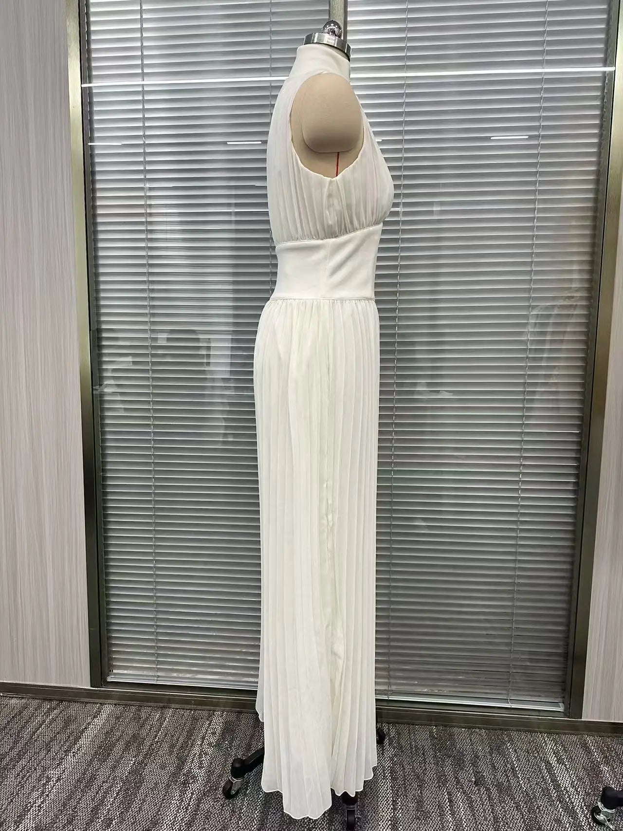 Women Elegant Chiffon Sleeveless Jumpsuit High Waist Pleated Flowy Wide Leg One Piece Overalls Holiday Casual Streetwear Rompers