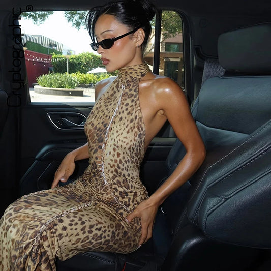 Vestido Halter Padrão Leopardo