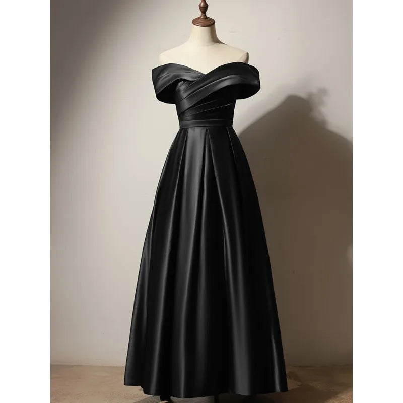 2026 New Women's One Shoulder Black Satin Banquet Evening Dress, Fashionable and Skinny, Bareback Long