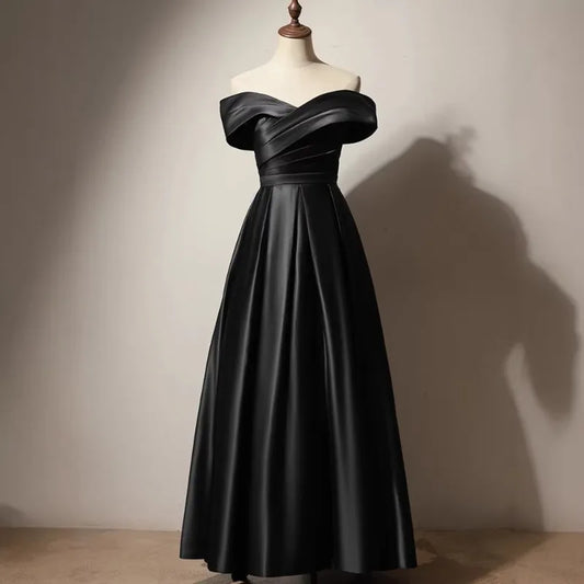 2026 New Women's One Shoulder Black Satin Banquet Evening Dress, Fashionable and Skinny, Bareback Long