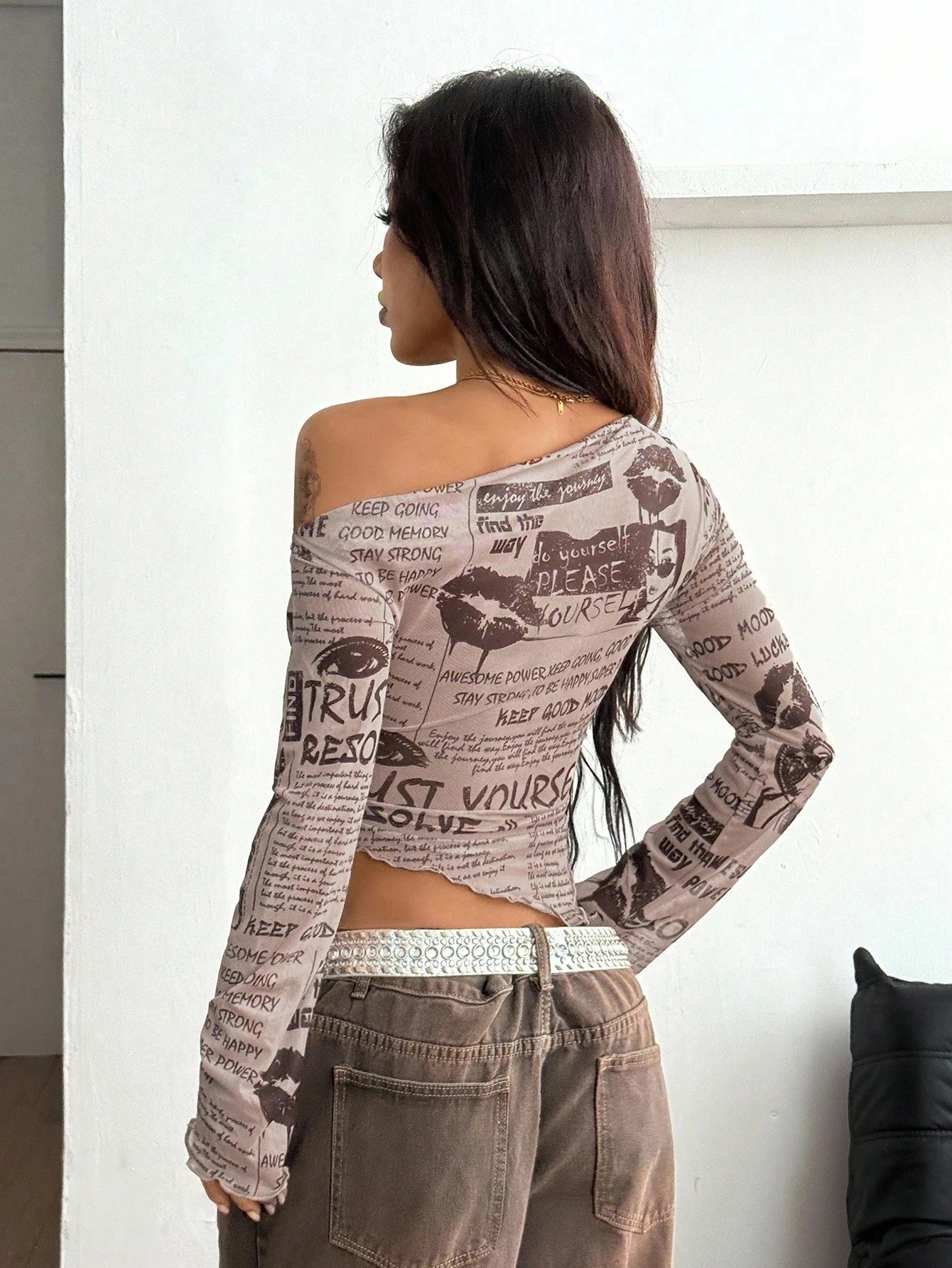 Women's Spring/Summer Retro Street Style Off-Shoulder Asymmetrical Neckline Top